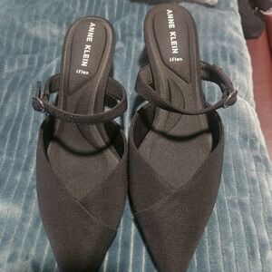 Anne Klein Idina Black Mule Kitten Heel Slip-On – Size 8